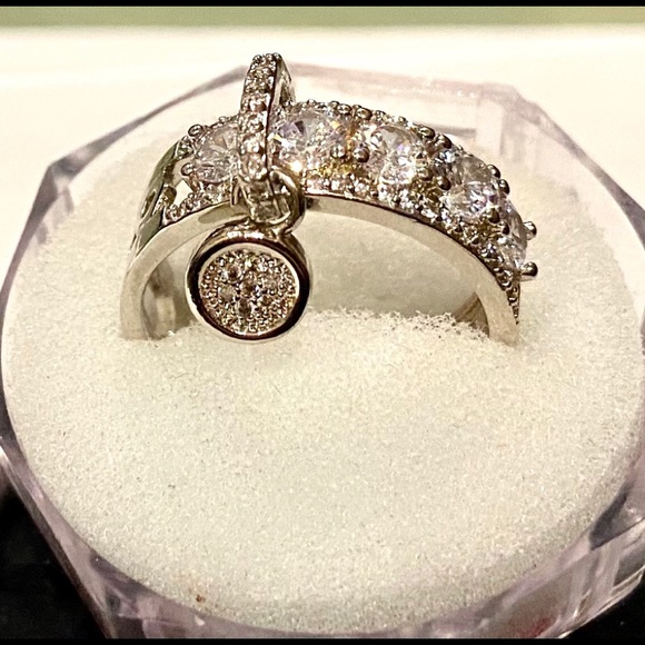 Silver ring size 8.75 - Picture 6 of 8